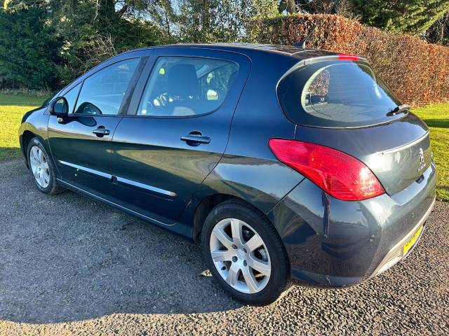 2013 Peugeot 308 1.6 HDi 92 Active 5dr [Sat Nav]