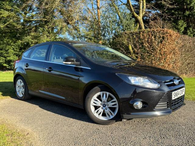 Ford Focus 1.6 TDCi 115 Titanium Navigator 5dr Hatchback Diesel Black