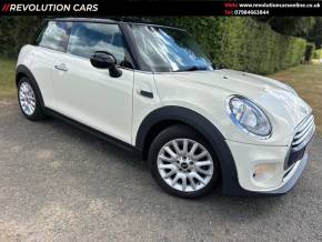 MINI HATCHBACK 2015 (15) at Revolution Cars Selby